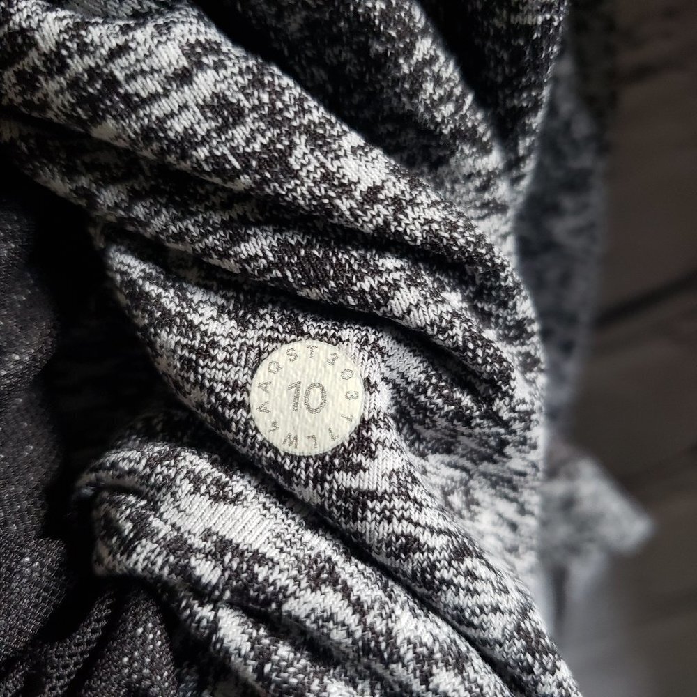 Lululemon Define Jacket - Picture 13 of 13